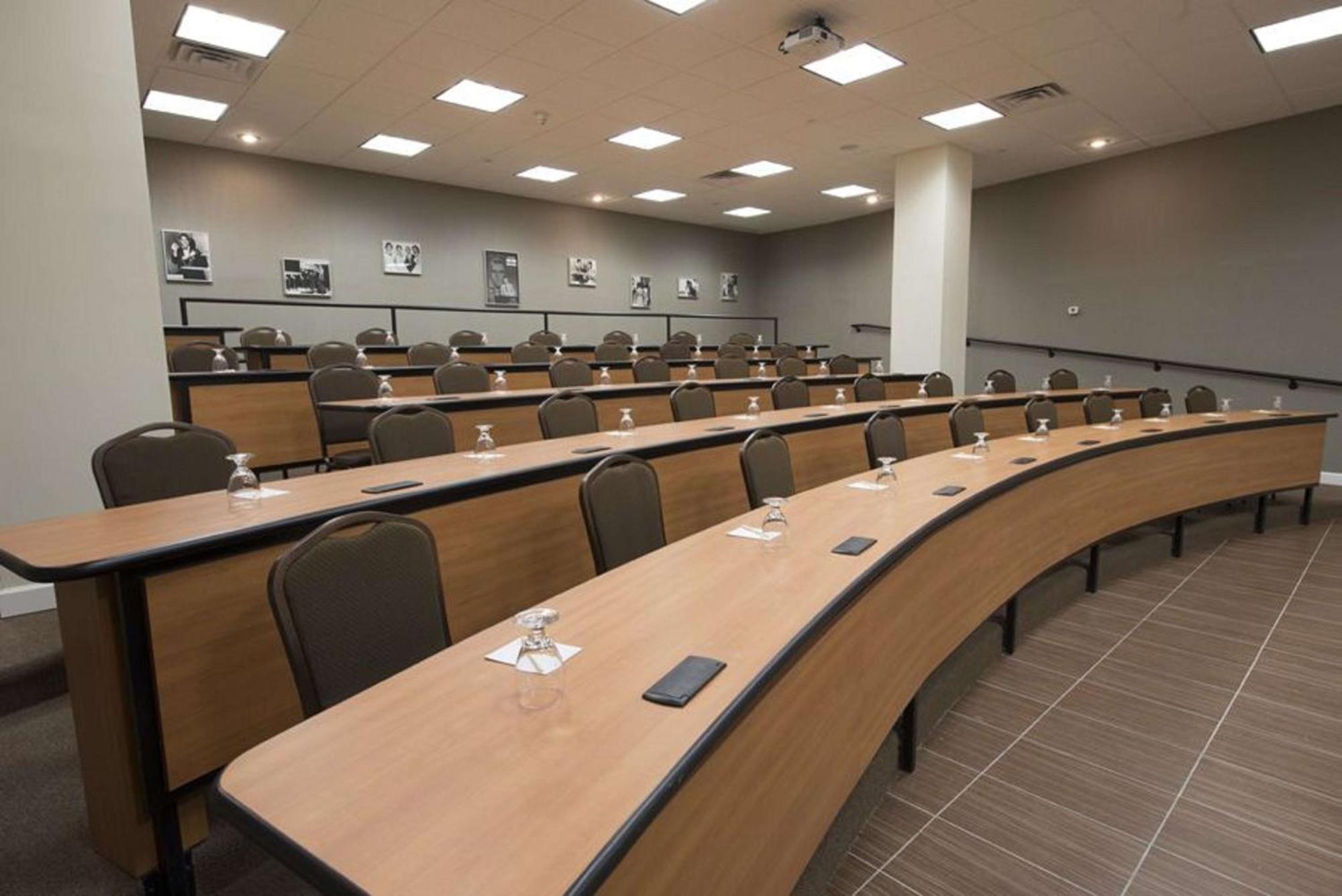 Doubletree By Hilton Binghamton Hotel Ngoại thất bức ảnh